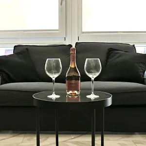 https://lussuoso-appartamento-duomo-milano.italymilanhotels.net