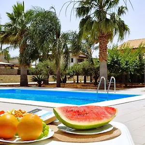 https://villa-paradiso-alcamo.sicilyhotelsitaly.net